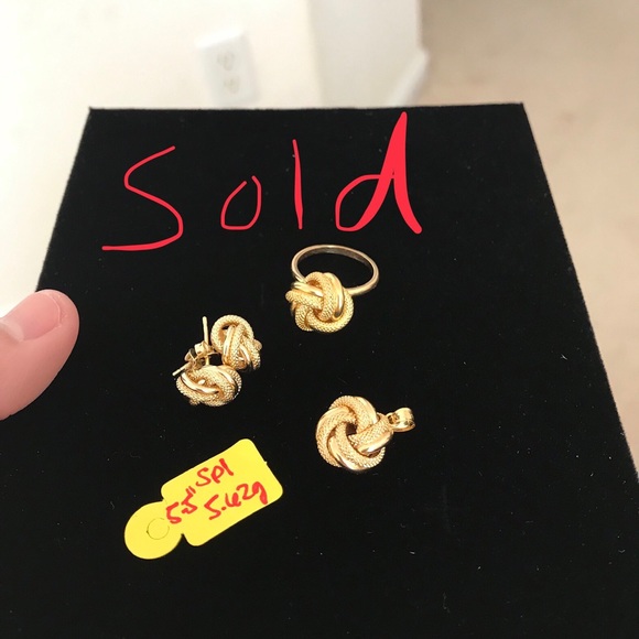 Jewelry - 18k gold earring ring pendant set Jewelry - 18k gold earring ring pendant set